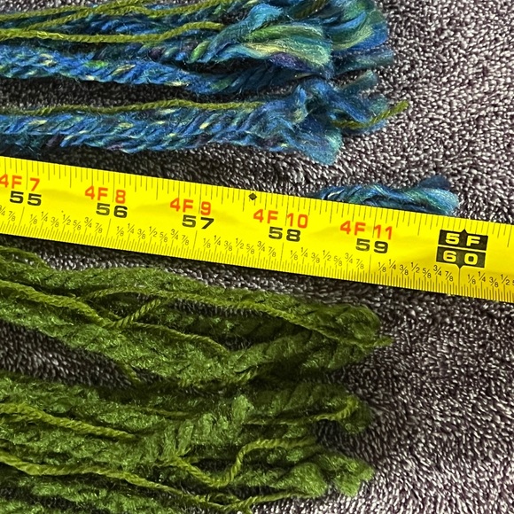 Confetti’s Crocheted Round Mandala Throw Blanket Large - Picture 8 of 8